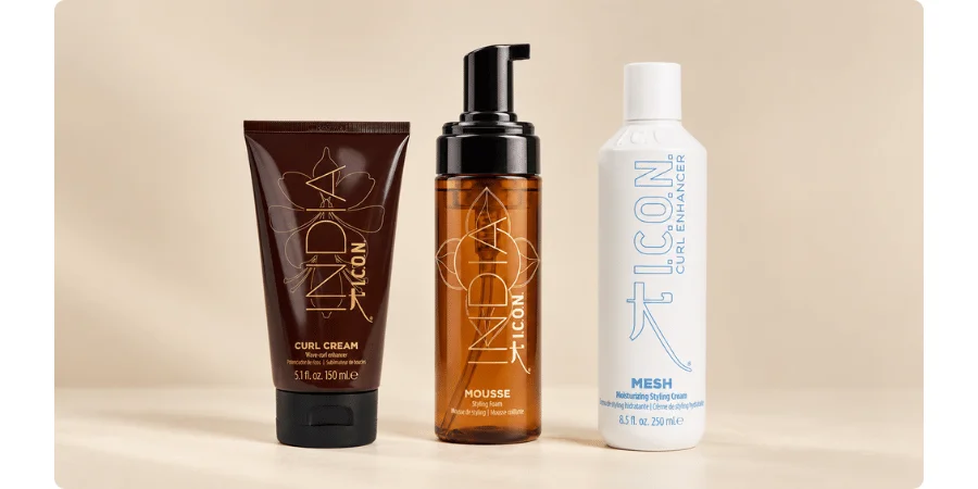 India Curl Cream, India Mousse y Mesh de ICON para peinar ondas y rizos.